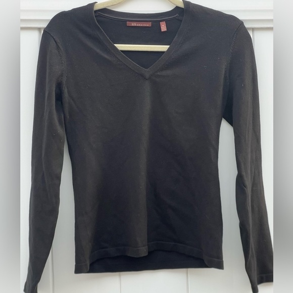525 America Black V Neck Women's Size Medium Classic Versatile Pullover Sweater - Picture 1 of 6